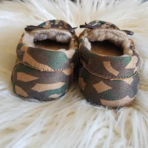 Max + Jack Size Toddler 9 Camo Slippers - Picture 4 of 8